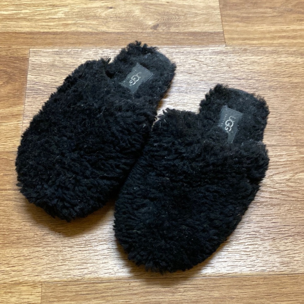 ⚡️SALE⚡️ UGG Slippers